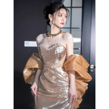 Arany flitteres csőtopos estélyi ruha eljegyzésre — ujjatlan, hosszú szoknya, középmagas derék, poliészter