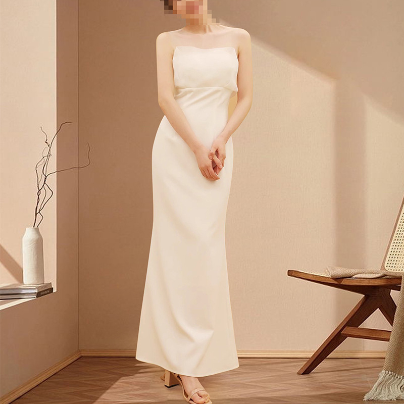 Hepburn-stílusú esküvői ruha, magas derekú, uszályos sziluettel, ujjatlan, hosszú ruha, poliészter anyag