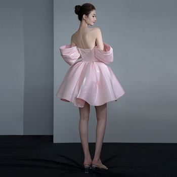 Estélyi ruha váll nélküli dekoltázs, A-vonalú sziluett, magas derék, háromnegyed ujjak, rövid szoknya (polyester)