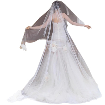 Esküvői ruha váll nélküli, csőtop stílusú, hosszú szoknyával és kis uszály, poliészter