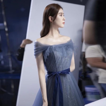 Rochie de banchet, siluetă A-line, mâneci trei sferturi, talie la nivel mediu, fustă lungă, poliester