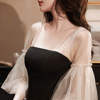 Francia-stílusú estélyi ruha halfarokkal, váll nélküli kivágással, hosszú ujjak, magas derék, 70–80% poliészter