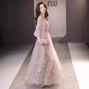 Estélyi ruha hosszú ujjú, hálós anyag, magas derék, hosszú szoknya, A-vonalú, szűk fazon