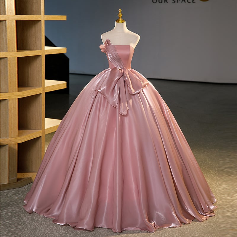 Hosszú estélyi ruha egy vállú, hátsó kivágás nélküli, tutu szoknyával, organza-spandex-poliészter keverék