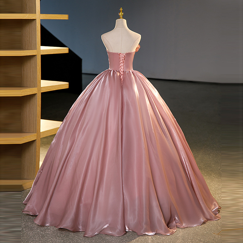 Hosszú estélyi ruha egy vállú, hátsó kivágás nélküli, tutu szoknyával, organza-spandex-poliészter keverék