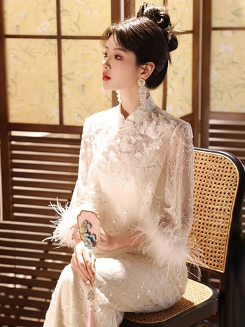 Cheongsam-stílusú eljegyzési ruha Chenille-Spandex keverékből, A-vonalú siluett, egy vállú kivágás, hercegnő ujjú, magas derék