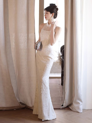 Cheongsam-stílusú eljegyzési ruha Chenille-Spandex keverékből, A-vonalú siluett, egy vállú kivágás, hercegnő ujjú, magas derék