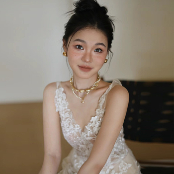 Csipkés esküvői ruha, ujjatlan, magas derék, hercegnő-sziluett, hosszú ruhadarab