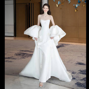 Menyasszonyi ruha cső felsővel, A-vonalú hosszú szoknyával, 3/4-ujjak, középső derék, 2025 tavasz