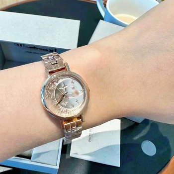 Ceas feminin quartz cu mișcare Swiss ETA, cadran de 25 mm, cristal safir, carcasă și brățară din oțel inoxidabil, rezistență la apă 30 m