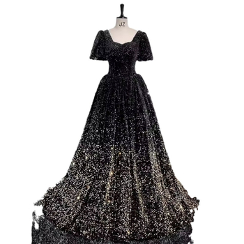 Večernja haljina za solo vokalni nastup, visoki struk, princes suknja, rukavi 3/4, dugačka tutu-stil haljine, poliester materijal (70–80%).