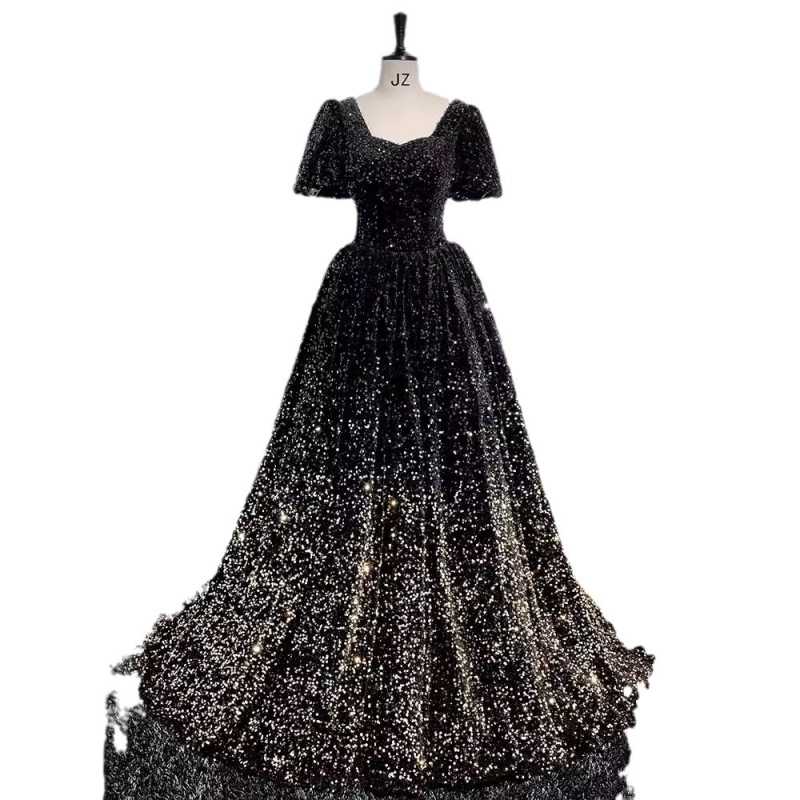 Večernja haljina za solo vokalni nastup, visoki struk, princes suknja, rukavi 3/4, dugačka tutu-stil haljine, poliester materijal (70–80%).