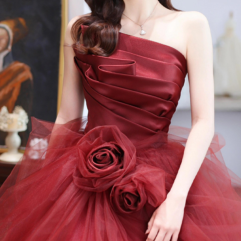 Menyasszonyi koccintó ruha váll nélküli, magas derék, hosszú szoknya, poliészter anyag, tavasz 2025