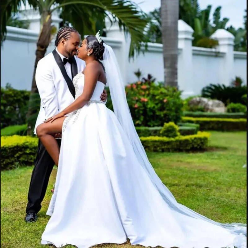 Rochie de mireasă - tren lung, talie înaltă, mâneci lungi, fustă lungă - poliester 70-80%