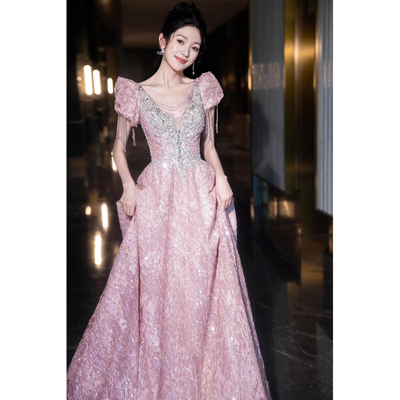 Rochie de banchet, talie înaltă, fără mâneci, lungă — toamnă 2025