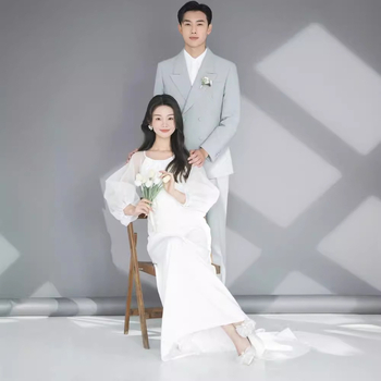 Estélyi ruha, A-vonalú szabás, 3/4-es ujjú, hosszú szoknya, középső derekú, bélés poliészter