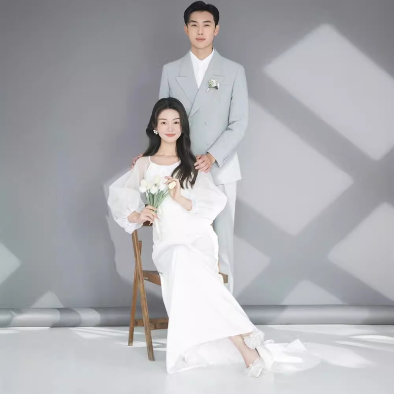 Estélyi ruha, A-vonalú szabás, 3/4-es ujjú, hosszú szoknya, középső derekú, bélés poliészter