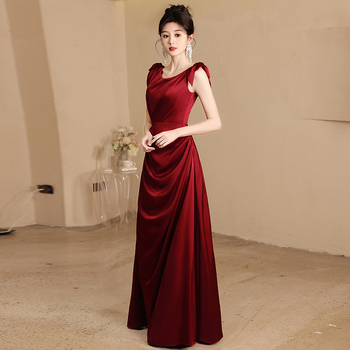 Svadobné šaty s A líniou, vysoký pás, bez rukávov, dlhá sukňa.