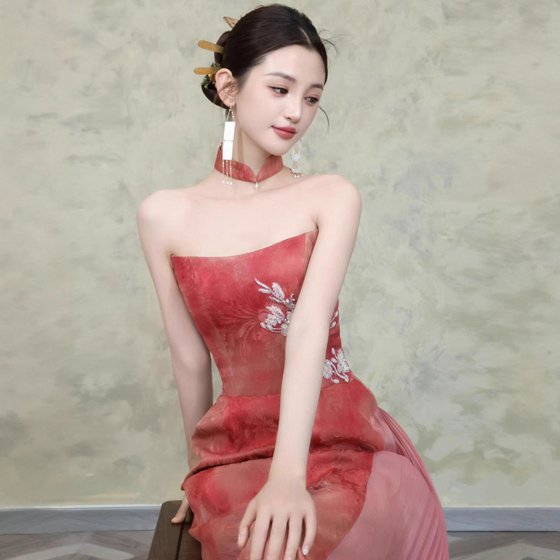 Rochie de seară/formală cu decolteu tip chest-wrap, fără mâneci, talie medie, stil etnic trib