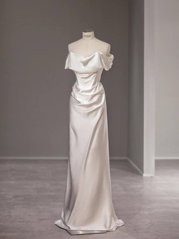 Vjenčana haljina s jednim ramenom, A-linija, 3/4 rukava, duga suknja, niski struk