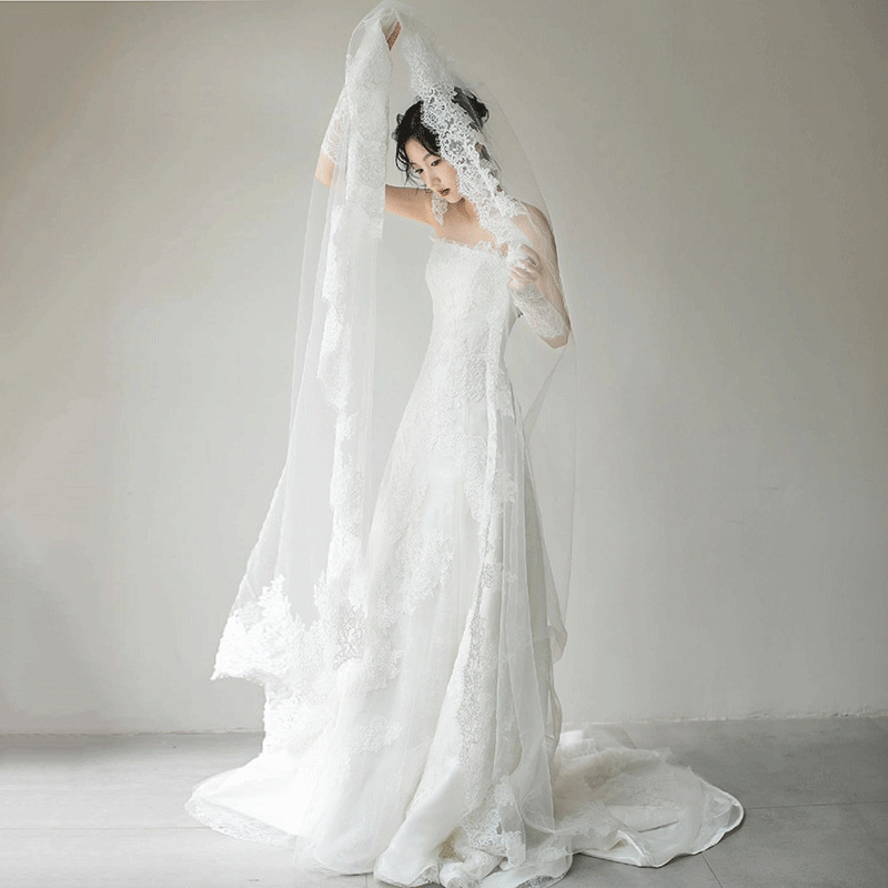 Vjenčana haljina bez naramenica, čipka, A-linije siluete, duga haljina, visok struk