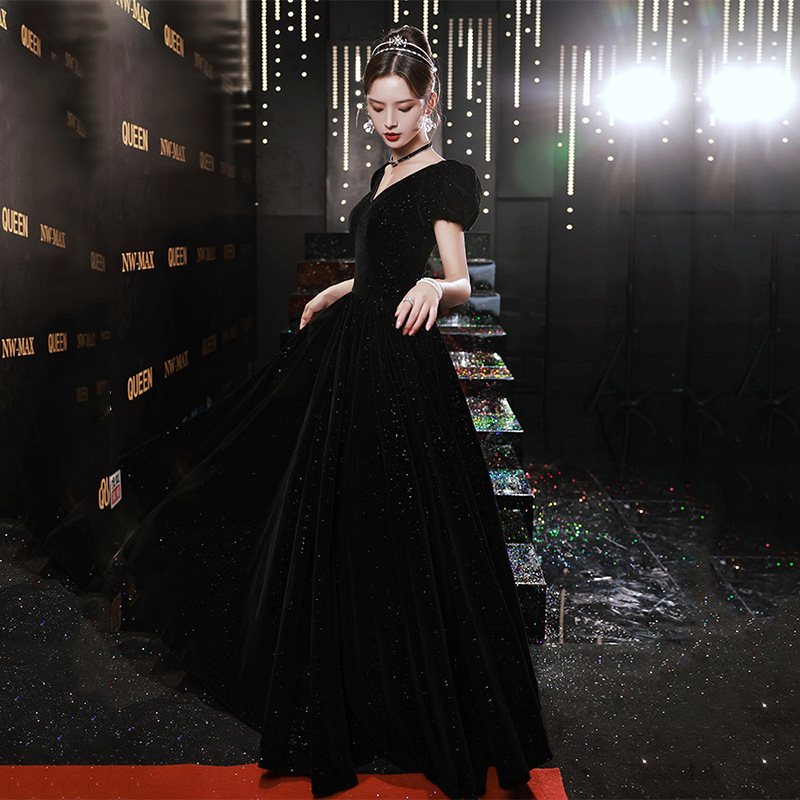 Večernja haljina s jednim ramenom, A-linije siluete, duga suknja, raglan rukavi, mrežasti materijal