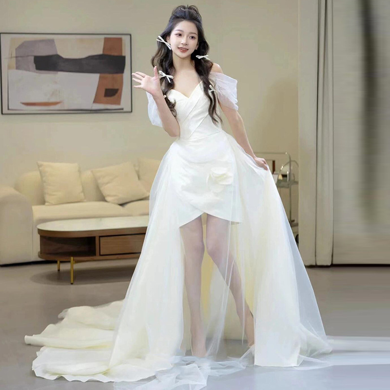 Rochie de mireasă cu un umăr, satin, siluetă coadă de pește, lungă, tren mic (Satin; One-shoulder; Fishtail silhouette; Long skirt; Small train) Stil Mori