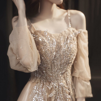 Rochie formală pentru domnișoare de onoare, decolteu pe un umăr, lungă, croială slim, talie înaltă, mâneci scurte, poliester, stil fabulos de zână