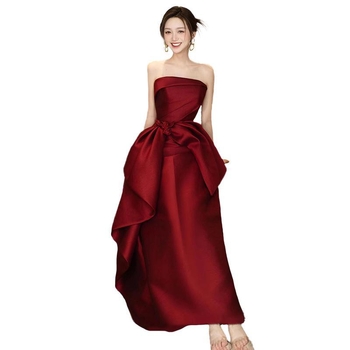 Esküvői ruha váll nélküli, A‑vonalú, hosszú, magas derékkal, karcsú szabás