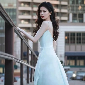 Rochie inspirată de Hepburn, fără mâneci, talie înaltă, lungă, din amestec acetat-poliester