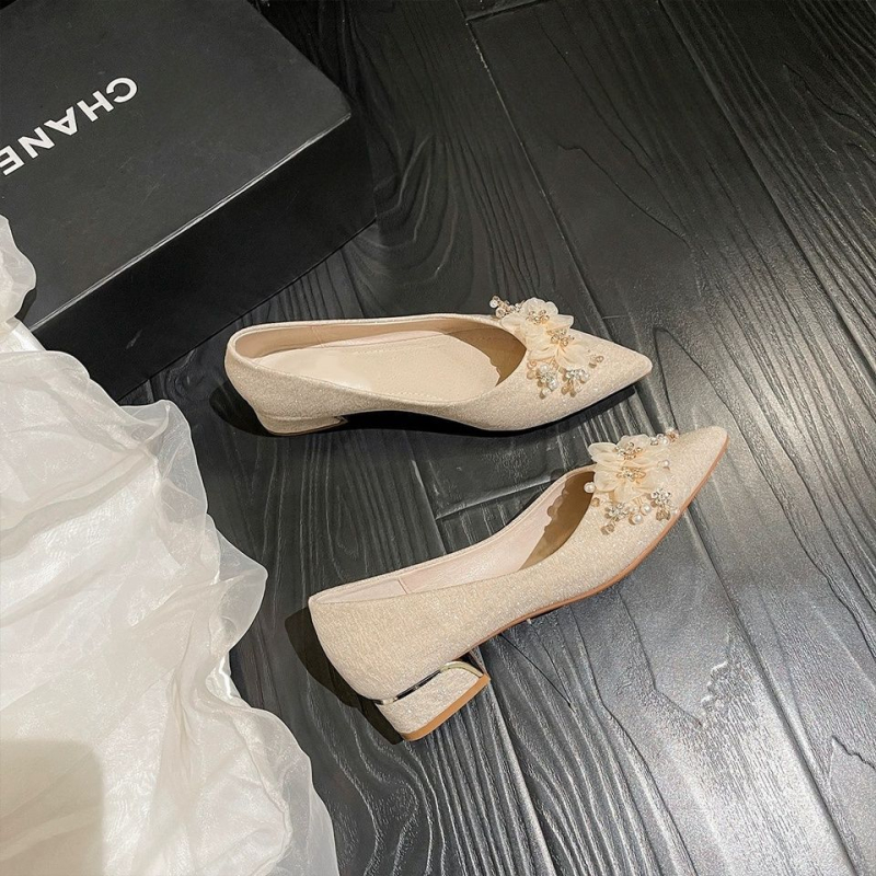 Vjenčane balerinke s oštrim nosom, PU gornji dio, srednje peta 3–6 cm, latex ulošak, gumena potplata