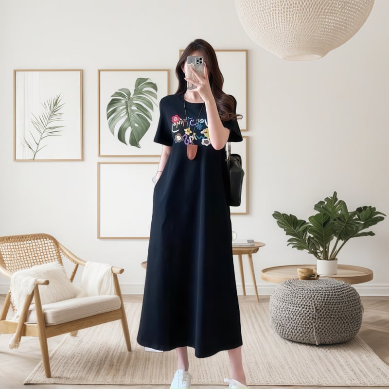 Plus-size rochie-T-shirt din bumbac 100%, lungă până la genunchi, croială dreaptă, broderie, guler rotund