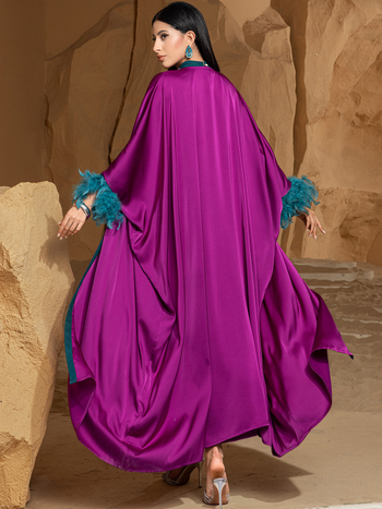 Set de rochie din două părți; fustă lungă în linie A; guler semi-turtleneck; mâneci bat; design quilt; țesătură din amestec sintetic