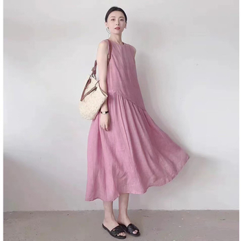 Rochie în linie A, fără mâneci, talie înaltă, lungime medie, stil literar retro