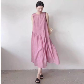 Rochie în linie A, fără mâneci, talie înaltă, lungime medie, stil literar retro