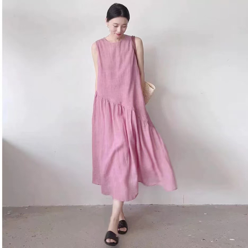 Rochie în linie A, fără mâneci, talie înaltă, lungime medie, stil literar retro