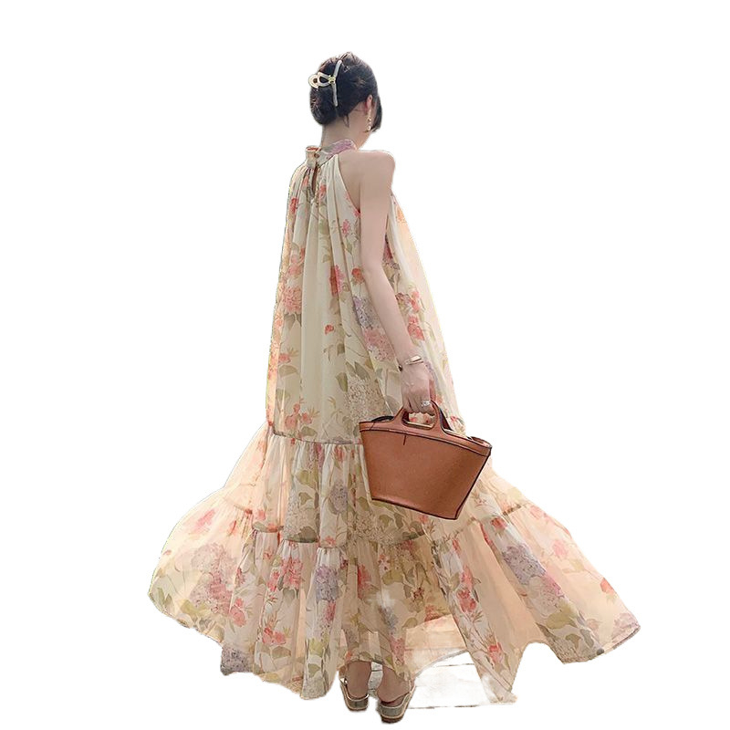 Rochie lungă florală pentru mărime plus, fără mâneci, guler halter, poliester, imprimeu cu plisuri