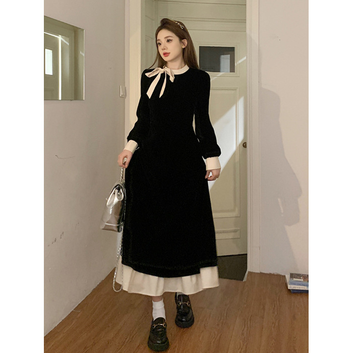 Rochie în croială A, mâneci lungi, guler polo, talie elastică și fermoar — rochie midi din poliester, model elegant