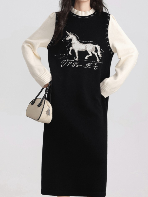 Kötött jacquard ruha, A-vonalú sziluett, midi hossz, kerek nyak, hosszú ujjú, anyag: poliészter–viszkóz keverék