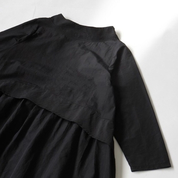 Rochie-pulover, cu mâneci lungi, guler semi-înalt, fustă tip umbrelă, poliester