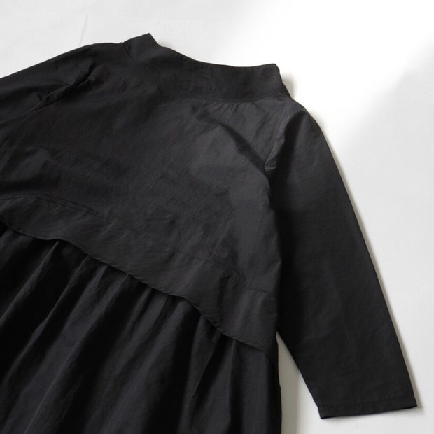 Rochie-pulover, cu mâneci lungi, guler semi-înalt, fustă tip umbrelă, poliester