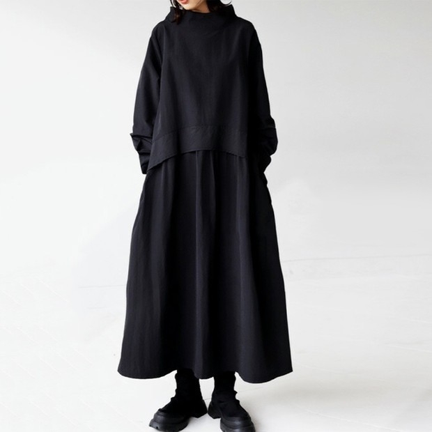 Rochie-pulover, cu mâneci lungi, guler semi-înalt, fustă tip umbrelă, poliester