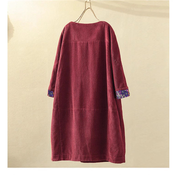 Corduroy A-vonalú ruha, kerek nyakú, raglán ujjú, 7/8 hosszú ujj, laza derék, egyszínű mintázat