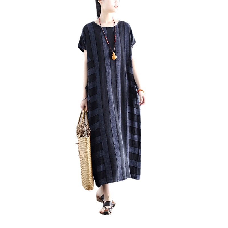 Csíkos ruha, kerek nyakú, rövid laza ujjú, hosszú A-vonalú sziluett, pamut-viszkóz keverék, retro stílus
