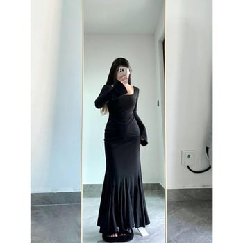 Ruha A-vonalú, hosszú szoknyával, négyzetes gallér, hosszú ujjú, poliészter anyag