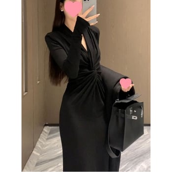 Hosszú ujjú ruha, csavart derekú, A-vonalú sziluettel, elegáns irodai stílus, téli 2024