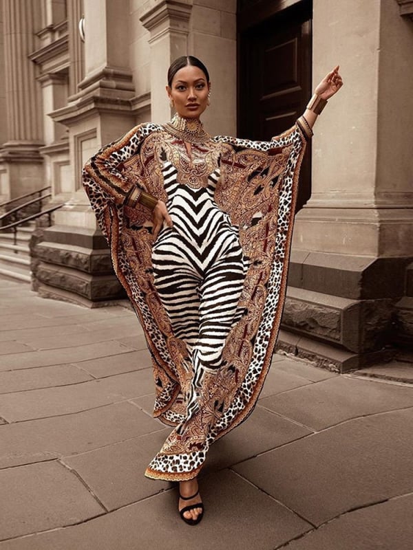 Leopardų spausdinta su bat rankovėmis laisvo kirpimo, poliesterio audinys, pamušalas poliesteris, 300 g, suaugusioms moterims, tinkama plaukiojimui ir vandens pramogoms