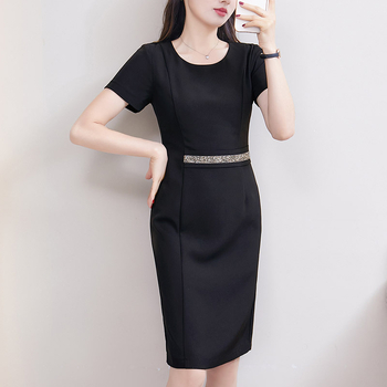 Midi ruha: poliészter, rövid ujjú, kerek nyakú, cipzár, középső derekú.