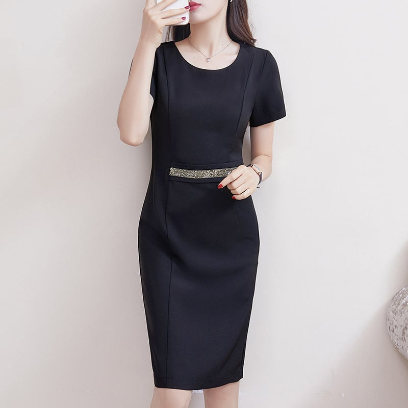 Midi ruha: poliészter, rövid ujjú, kerek nyakú, cipzár, középső derekú.