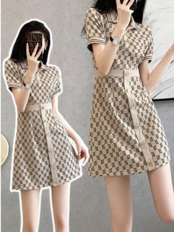 Női polo ruha, A-vonalú, magas derék, rövid ujjú, midi hossz, poliészter mintás